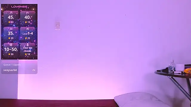 kitty smoll online show from 10-11-25, 07:45