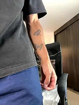 DanteeStone online show from 10-04-25, 03:43