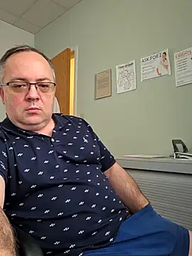Snapshot of Iceman69696 chatting on 04-30-26, 01:39 Iceman69696 online show from 04-30-26, 01:39