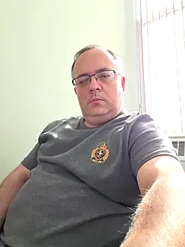 Snapshot of Iceman69696 chatting on 05-21-26, 01:40 Iceman69696 online show from 05-21-26, 01:40