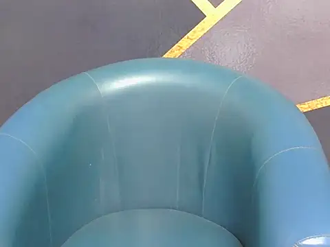 shiny-krisha online show from 10-27-25, 04:16