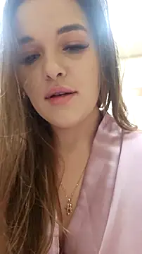 EmilyWhispers online show from 02-10-26, 07:40