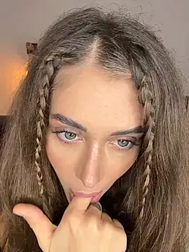 Malasantababy online show from 10-22-25, 07:19