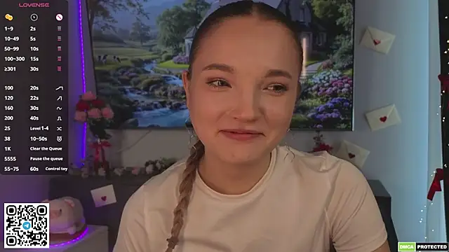 JulieLupo online show from 04-01-26, 01:41