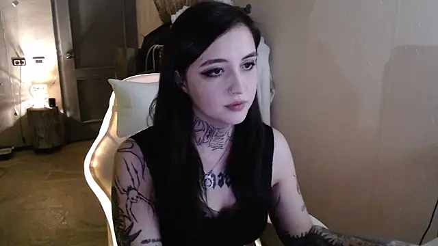 Snapshot of Rin_andersonn chatting on 10-23-25, 07:45 Rin andersonn online show from 10-23-25, 07:45