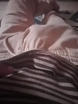 Snapshot of PhoningTint chatting on 10-23-25, 03:11 PhoningTint online show from 10-23-25, 03:11