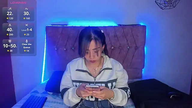Snapshot of Mia_lopez_1 chatting on 05-08-26, 09:03 Mia lopez 1 online show from 05-08-26, 09:03
