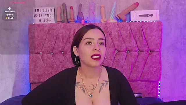 Snapshot of Mia_lopez_1 chatting on 05-29-26, 08:23 Mia lopez 1 online show from 05-29-26, 08:23