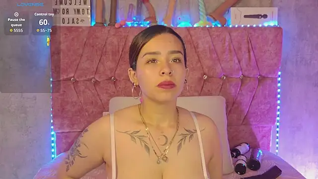 Snapshot of Mia_lopez_1 chatting on 06-23-26, 08:12 Mia lopez 1 online show from 06-23-26, 08:12