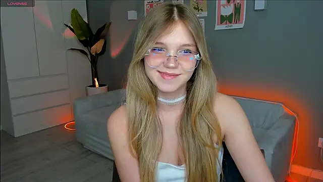 linakorvin online show from 12-14-25, 01:27