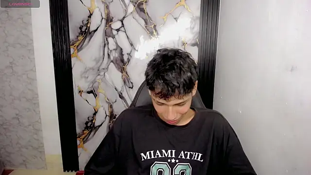 Im david02 online show from 12-19-25, 01:18