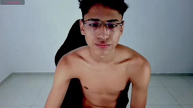 Im david02 online show from 04-08-26, 01:11