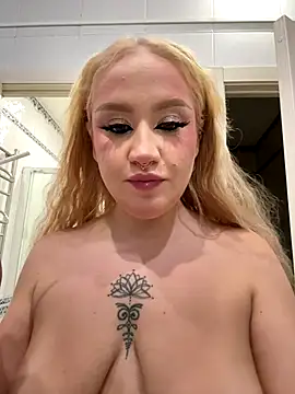 RollDolls online show from 10-26-25, 05:13