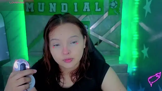 Snapshot of mia_foster_t chatting on 07-07-26, 01:15 mia foster t online show from 07-07-26, 01:15