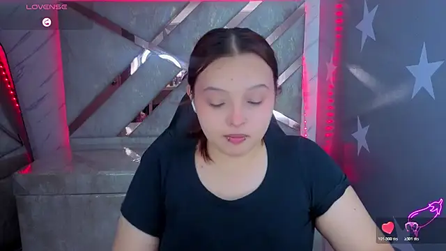 Snapshot of mia_foster_t chatting on 07-18-26, 01:37 mia foster t online show from 07-18-26, 01:37