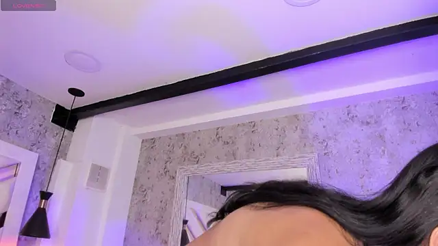 Vanessa Rain  online show from 04-11-26, 07:18