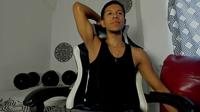 MaxVibe420 online show from 10-19-25, 05:57