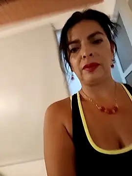 Snapshot of LunaMilf_ chatting on 12-04-25, 04:38 LunaMilf online show from 12-04-25, 04:38