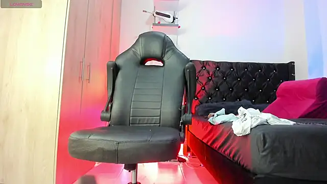 Snapshot of _Duriel chatting on 01-06-26, 06:00 Duriel online show from 01-06-26, 06:00