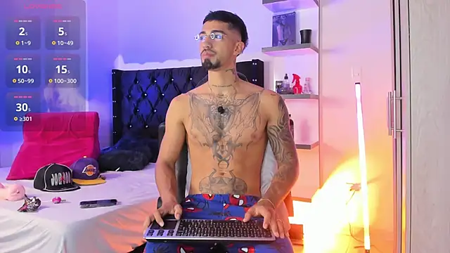 Snapshot of _Duriel chatting on 02-07-26, 09:51 Duriel online show from 02-07-26, 09:51