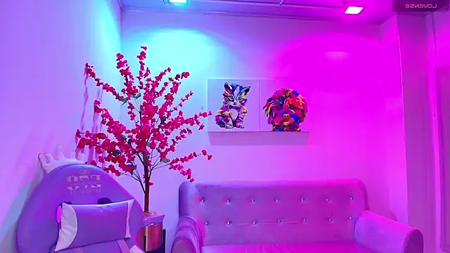 Snapshot of Summer_miller chatting on 11-10-25, 11:42 Summer miller online show from 11-10-25, 11:42