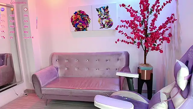 Snapshot of Summer_miller chatting on 11-15-25, 11:40 Summer miller online show from 11-15-25, 11:40