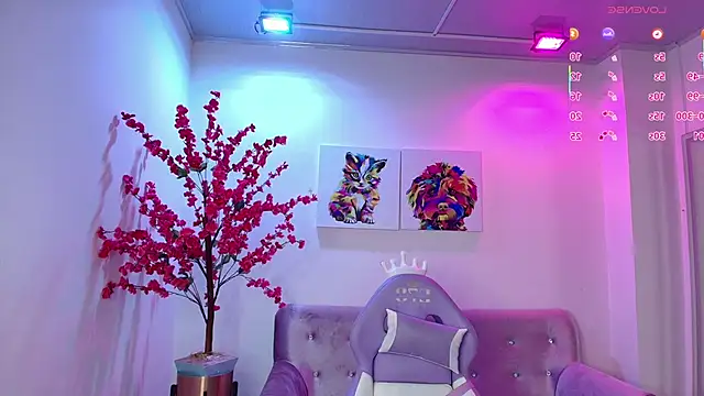 Snapshot of Summer_miller chatting on 12-02-25, 11:04 Summer miller online show from 12-02-25, 11:04