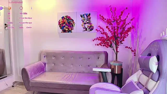 Snapshot of Summer_miller chatting on 01-15-26, 11:37 Summer miller online show from 01-15-26, 11:37