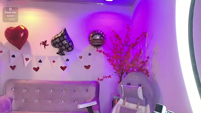 Snapshot of Summer_miller chatting on 02-19-26, 11:39 Summer miller online show from 02-19-26, 11:39