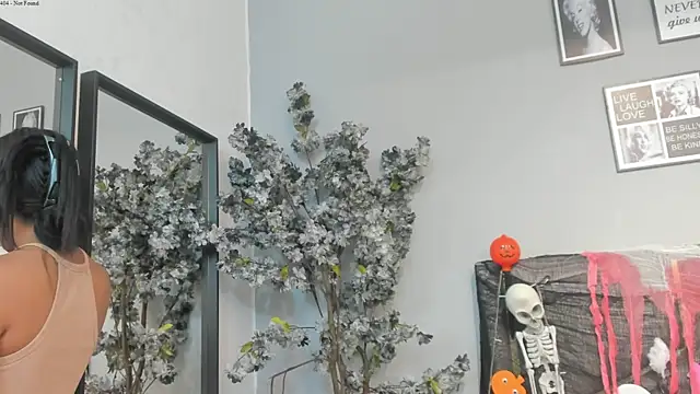 Nahomycarterr online show from 10-22-25, 07:35