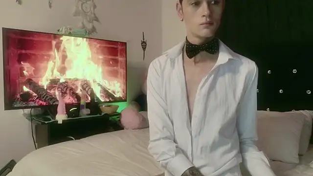 Tyler cat online show from 10-27-25, 12:09