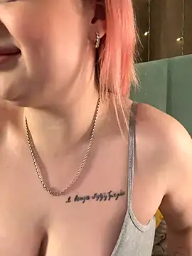 KellyMoors online show from 11-26-25, 10:16