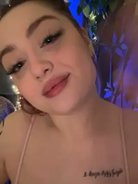 Snapshot of KellyMoors chatting on 02-26-26, 01:48 KellyMoors online show from 02-26-26, 01:48