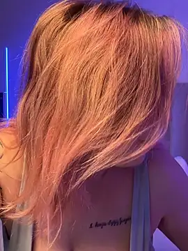 KellyMoors online show from 03-09-26, 01:20