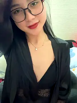 Snapshot of Linh5790 chatting on 11-04-25, 12:15 Linh5790 online show from 11-04-25, 12:15