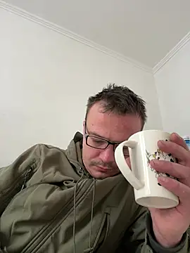 viktor1992-1-1 online show from 02-18-26, 07:59