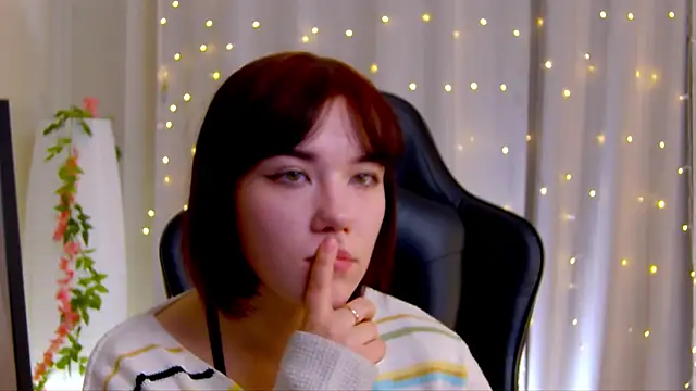 Kelly foox online show from 10-10-25, 09:08