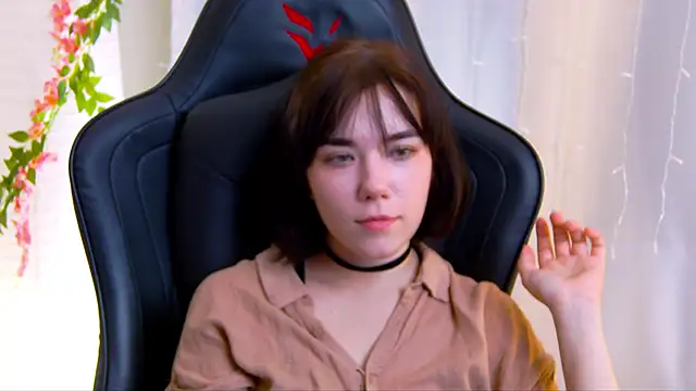 Kelly foox online show from 10-19-25, 08:59