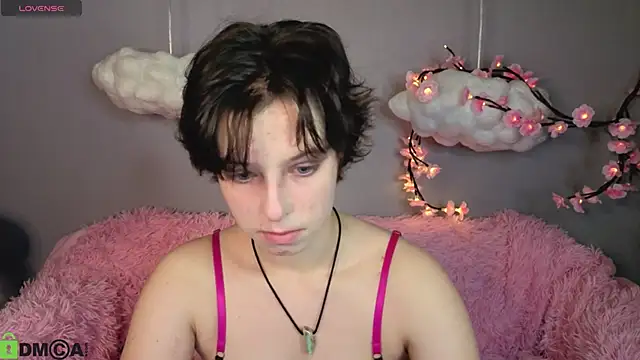 Sara Frayer online show from 02-19-26, 01:01