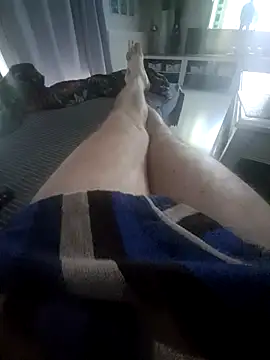 Snapshot of Vintermelon2 chatting on 02-15-26, 06:32 Vintermelon2 online show from 02-15-26, 06:32