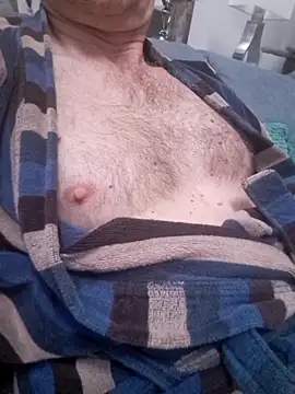 Snapshot of Vintermelon2 chatting on 02-24-26, 06:44 Vintermelon2 online show from 02-24-26, 06:44