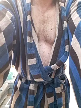 Snapshot of Vintermelon2 chatting on 02-26-26, 06:56 Vintermelon2 online show from 02-26-26, 06:56