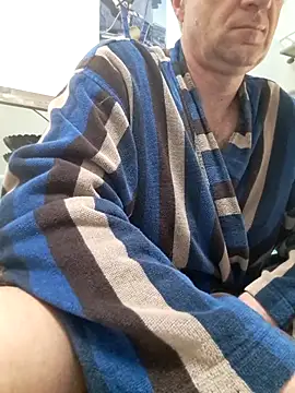 Snapshot of Vintermelon2 chatting on 03-01-26, 06:59 Vintermelon2 online show from 03-01-26, 06:59