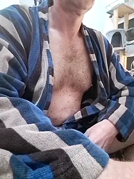 Snapshot of Vintermelon2 chatting on 03-04-26, 05:57 Vintermelon2 online show from 03-04-26, 05:57