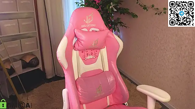 L1na Reeds online show from 04-15-26, 01:12