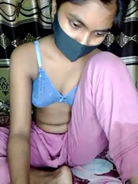 Snapshot of hottywife-03 chatting on 05-06-26, 02:00 hottywife-03 online show from 05-06-26, 02:00
