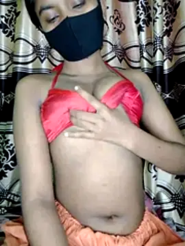 Snapshot of hottywife-03 chatting on 05-07-26, 11:43 hottywife-03 online show from 05-07-26, 11:43