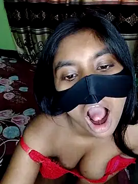 Snapshot of hottywife-03 chatting on 05-10-26, 01:11 hottywife-03 online show from 05-10-26, 01:11