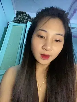 Snapshot of banlinh004 chatting on 03-15-26, 03:29 banlinh004 online show from 03-15-26, 03:29