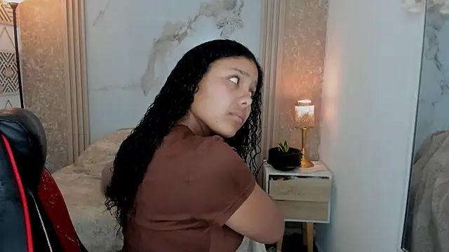 Snapshot of AriaVega chatting on 06-09-26, 01:01 AriaVega online show from 06-09-26, 01:01